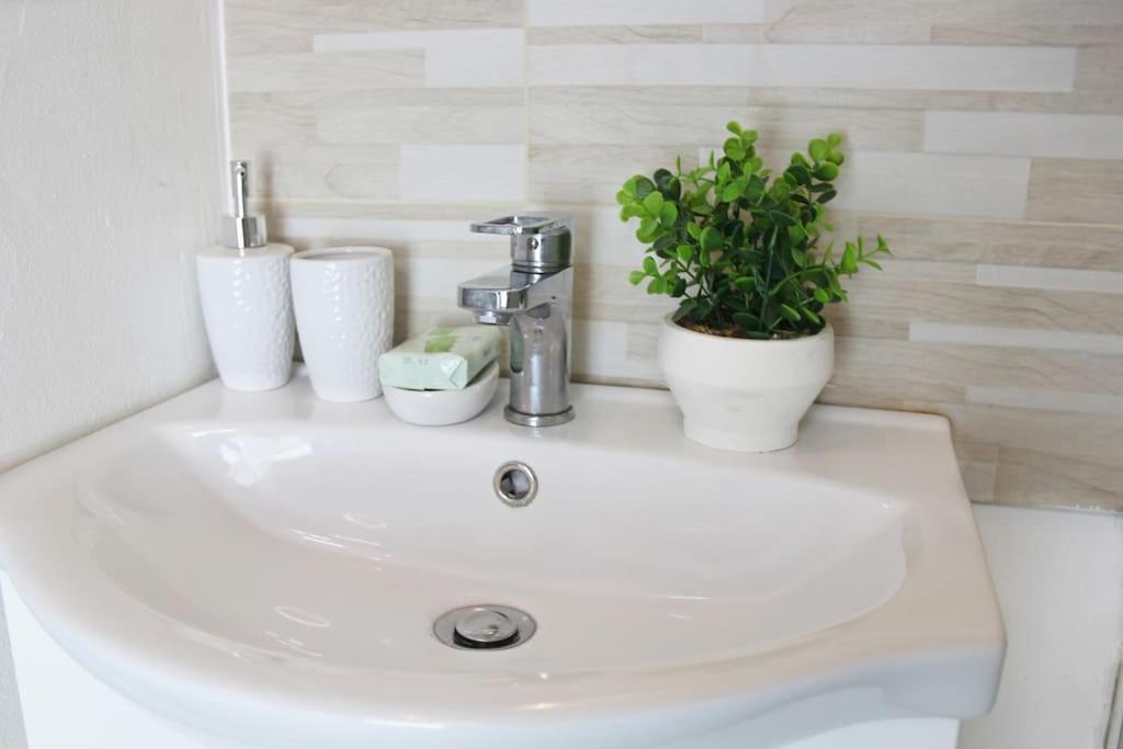 Casa Romeo Vinitaly - Free Parking - Wifi Apartment Verona Exterior foto