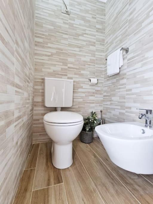 Casa Romeo Vinitaly - Free Parking - Wifi Apartment Verona Exterior foto